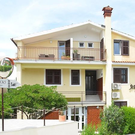 Sherlock'S Holidays Boutique Rooms Portorož Exteriör bild