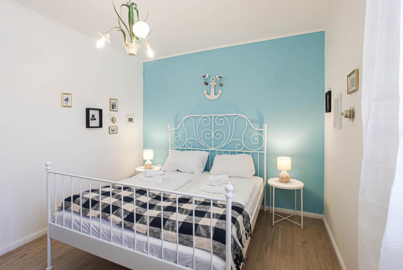 Sherlock'S Holidays Boutique Rooms Portorož Exteriör bild