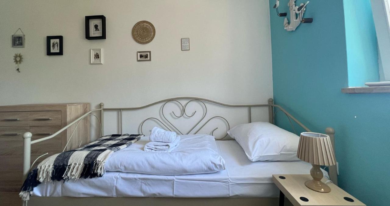 Sherlock'S Holidays Boutique Rooms Portorož Exteriör bild