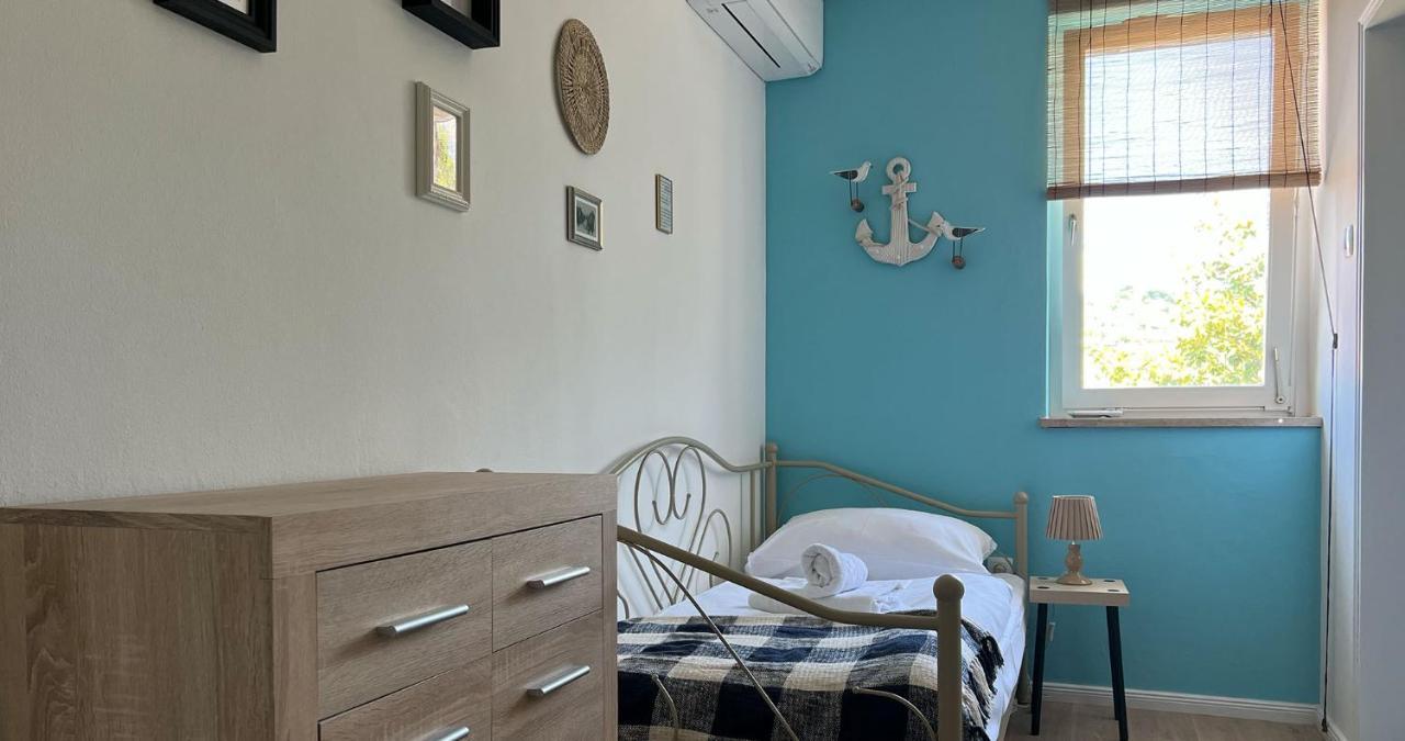 Sherlock'S Holidays Boutique Rooms Portorož Exteriör bild